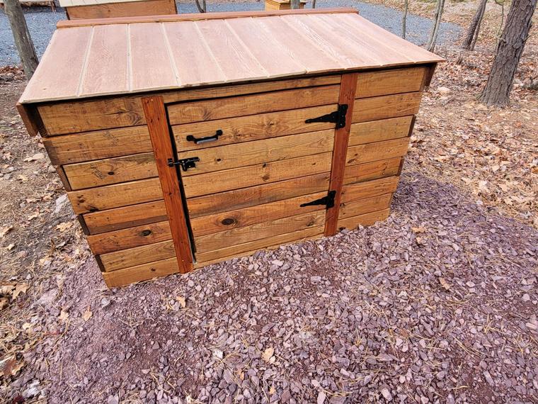 Animal-safe trash receptacle